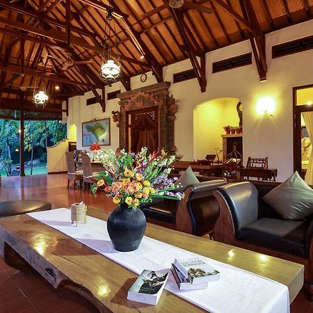 Banyualit Spa 'N Resort Lovina Exterior foto