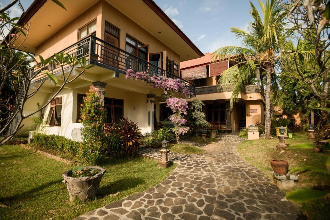 Banyualit Spa 'N Resort Lovina Exterior foto