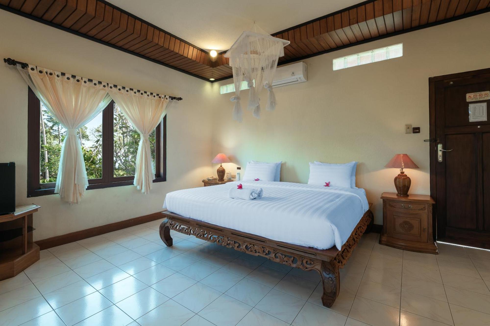 Banyualit Spa 'N Resort Lovina Exterior foto