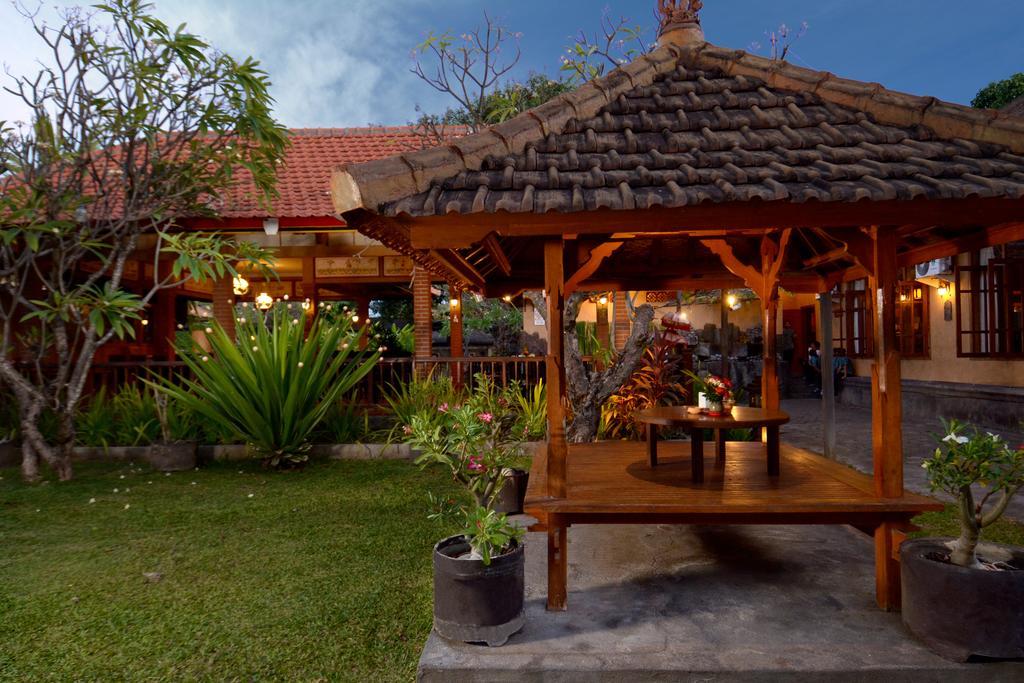 Banyualit Spa 'N Resort Lovina Exterior foto